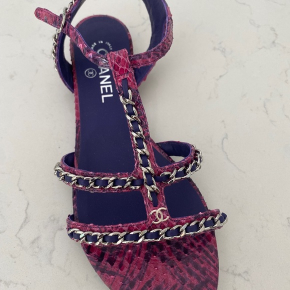 Chanel, new shoes/sandals. - Picture 1 of 4